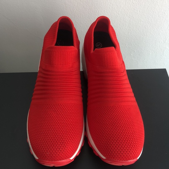 Memory foam sneakers, slip on, size 9.5,arch support Hyper soft orthopedic brand - Picture 4 of 7